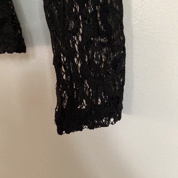 💕CHARLOTTE RUSSE TOP💕 - Picture 6 of 8